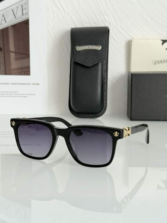 Picture of Chrome Hearts Sunglasses _SKUfw73376300fw